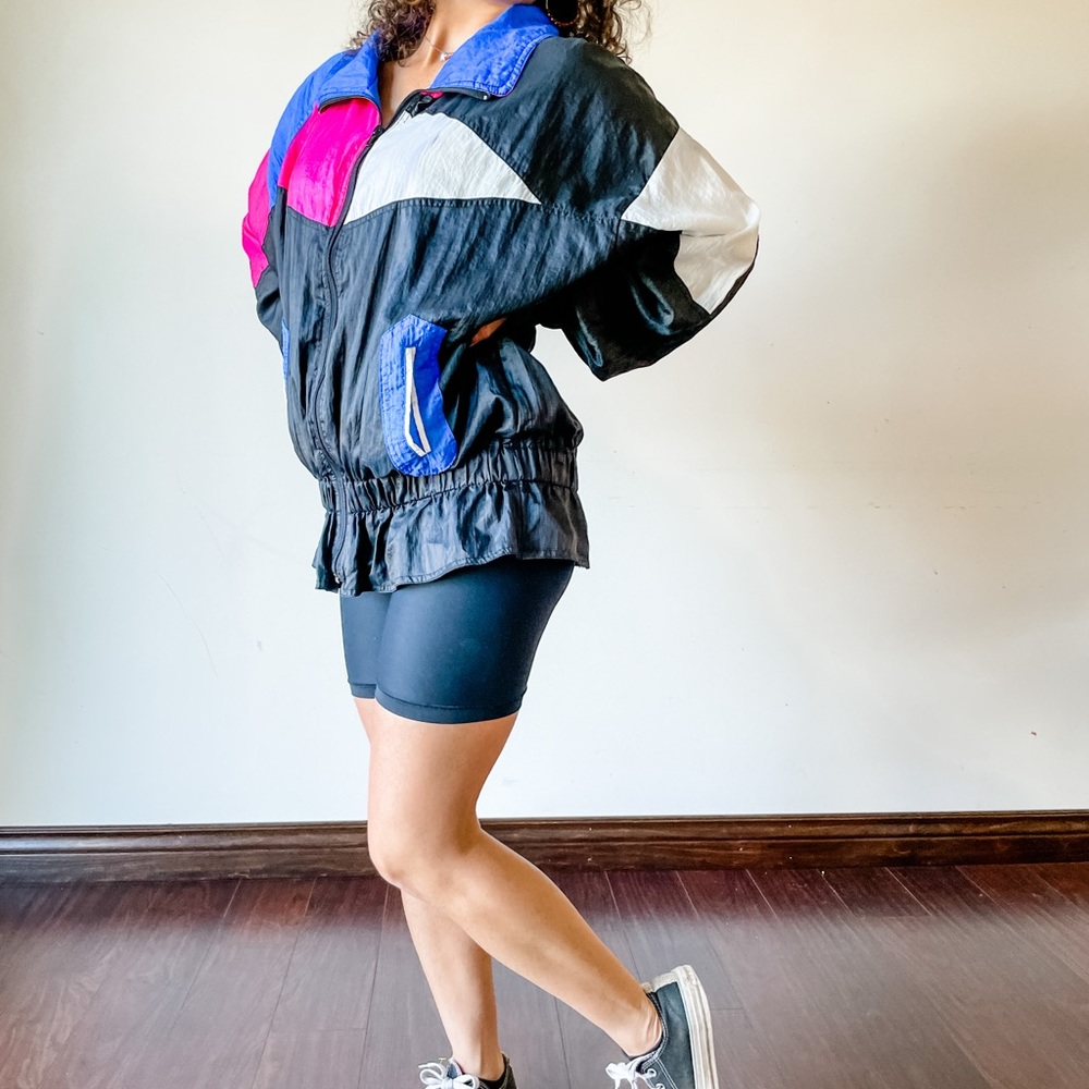 Retro Windbreaker - Picture 5 of 12